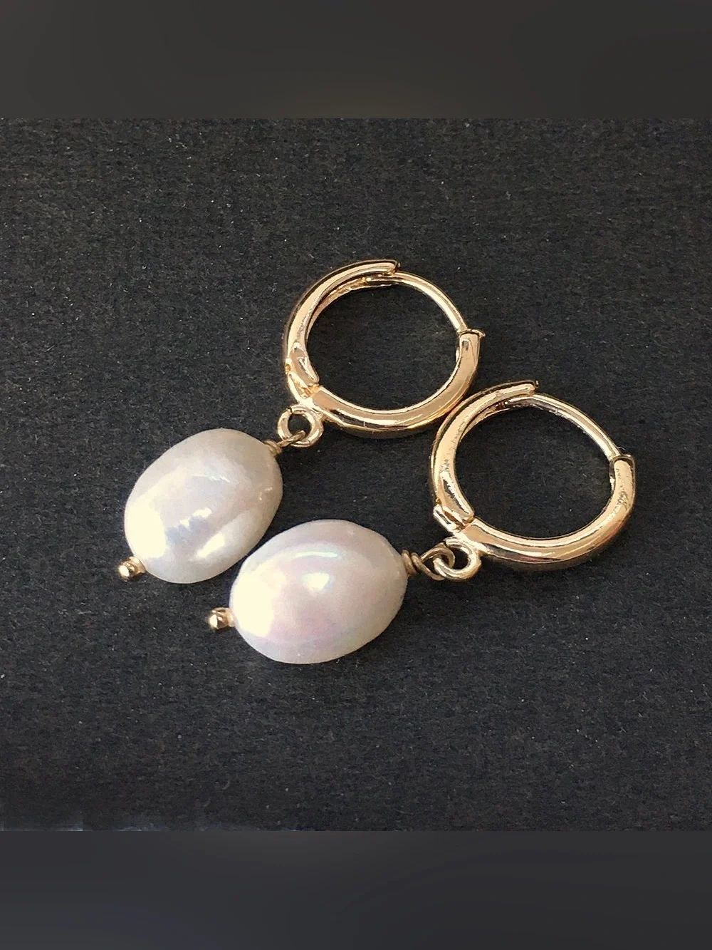 Pearl hoop earrings Q1264